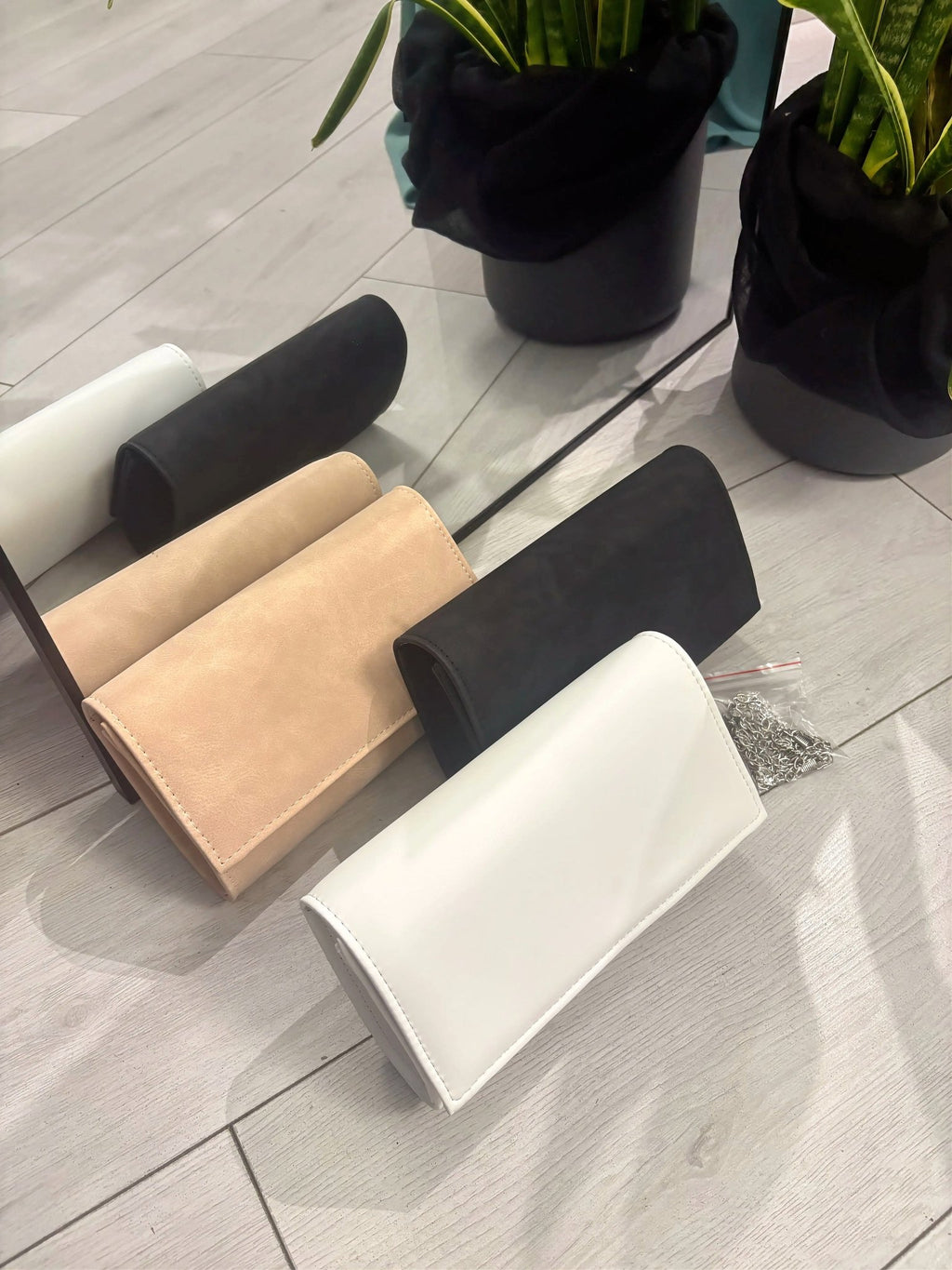 Pochette Classic - Dame Ly